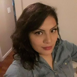 Meet your Posher, Aline